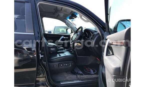 Nunua Imported Toyota Land Cruiser Black Gari ndani ya Import - Dubai nchini Hhohho Nunua Imported Toyota Land Cruiser Black Gari ndani ya Import - Dubai nchini Hhohho