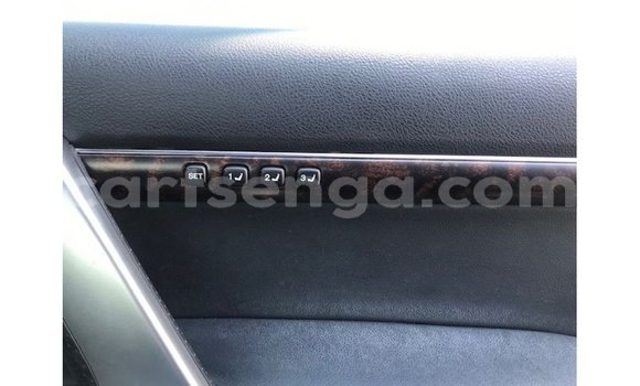 Nunua Imported Toyota Land Cruiser Black Gari ndani ya Import - Dubai nchini Hhohho Nunua Imported Toyota Land Cruiser Black Gari ndani ya Import - Dubai nchini Hhohho
