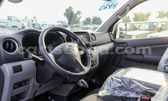 Buy Import Nissan Urvan White Car in Import - Dubai in Hhohho Buy Import Nissan Urvan White Car in Import - Dubai in Hhohho