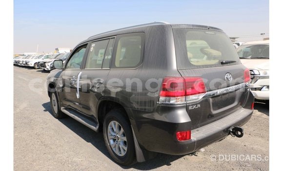 Acheter Import Voiture Toyota Land Cruiser Noir à Import - Dubai, Hhohho Acheter Import Voiture Toyota Land Cruiser Noir à Import - Dubai, Hhohho