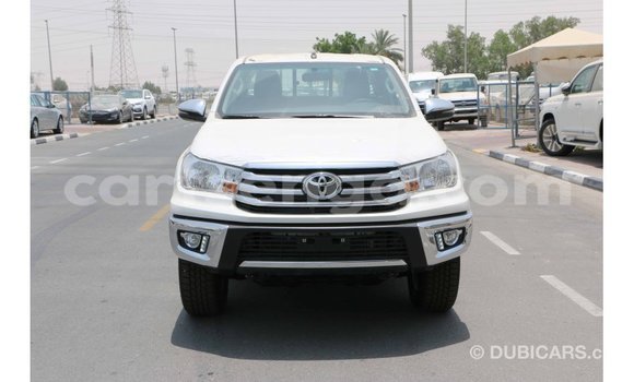 Acheter Import Voiture Toyota Hilux Blanc à Import - Dubai, Hhohho Acheter Import Voiture Toyota Hilux Blanc à Import - Dubai, Hhohho