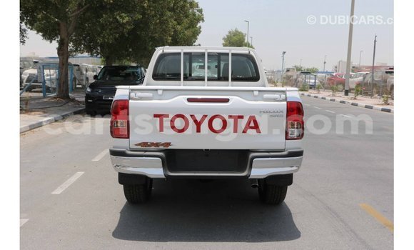 Acheter Import Voiture Toyota Hilux Blanc à Import - Dubai, Hhohho Acheter Import Voiture Toyota Hilux Blanc à Import - Dubai, Hhohho