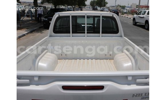 Acheter Import Voiture Toyota Hilux Blanc à Import - Dubai, Hhohho Acheter Import Voiture Toyota Hilux Blanc à Import - Dubai, Hhohho