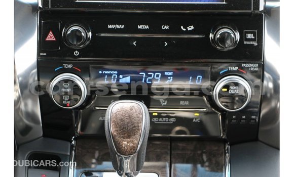 Acheter Import Voiture Toyota Alphard Blanc à Import - Dubai, Hhohho Acheter Import Voiture Toyota Alphard Blanc à Import - Dubai, Hhohho