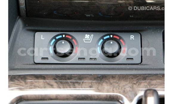 Acheter Import Voiture Toyota Alphard Blanc à Import - Dubai, Hhohho Acheter Import Voiture Toyota Alphard Blanc à Import - Dubai, Hhohho