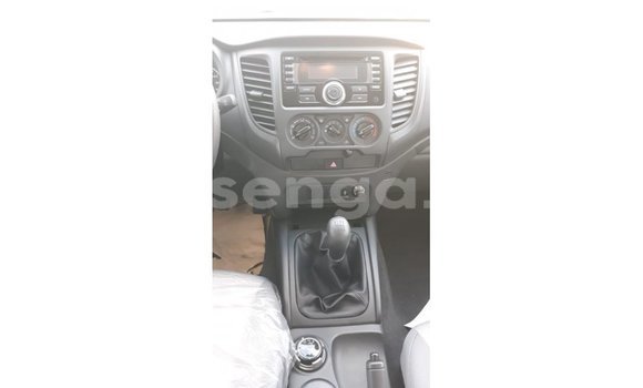 Buy Import Mitsubishi L200 White Car in Import - Dubai in Hhohho Buy Import Mitsubishi L200 White Car in Import - Dubai in Hhohho