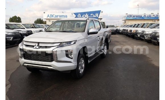 Buy Import Mitsubishi L200 White Car in Import - Dubai in Hhohho Buy Import Mitsubishi L200 White Car in Import - Dubai in Hhohho