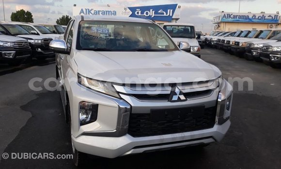 Buy Import Mitsubishi L200 White Car in Import - Dubai in Hhohho Buy Import Mitsubishi L200 White Car in Import - Dubai in Hhohho