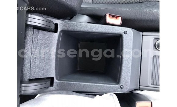 Acheter Import Voiture Volkswagen Golf Blanc à Import - Dubai, Hhohho Acheter Import Voiture Volkswagen Golf Blanc à Import - Dubai, Hhohho