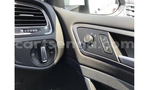 Acheter Import Voiture Volkswagen Golf Blanc à Import - Dubai, Hhohho Acheter Import Voiture Volkswagen Golf Blanc à Import - Dubai, Hhohho