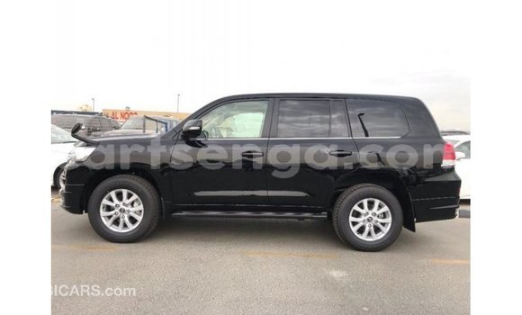 Acheter Import Voiture Toyota Land Cruiser Noir à Import - Dubai, Hhohho Acheter Import Voiture Toyota Land Cruiser Noir à Import - Dubai, Hhohho
