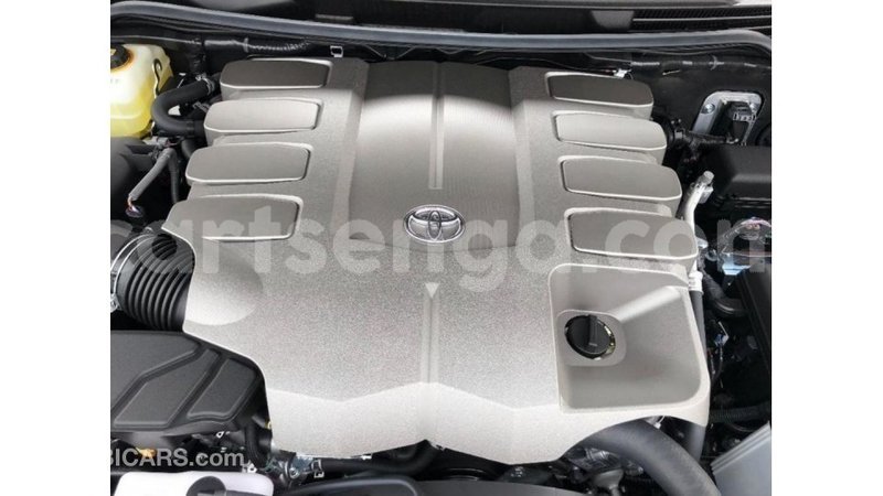 Big with watermark toyota land cruiser hhohho import dubai 15170