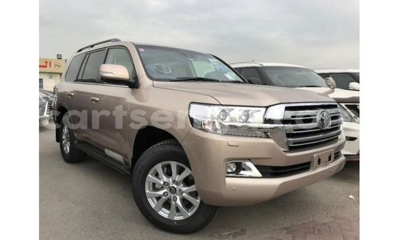 Buy Import Toyota Land Cruiser Other Car in Import - Dubai in Hhohho Buy Import Toyota Land Cruiser Other Car in Import - Dubai in Hhohho