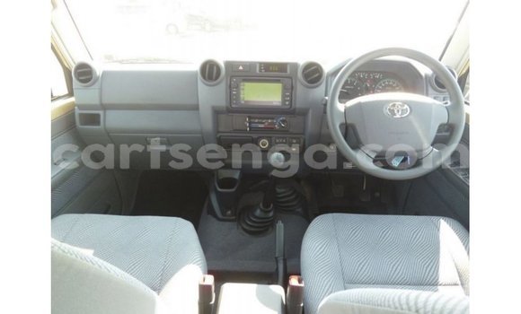 Buy Import Toyota Land Cruiser Beige Car in Import - Dubai in Hhohho Buy Import Toyota Land Cruiser Beige Car in Import - Dubai in Hhohho