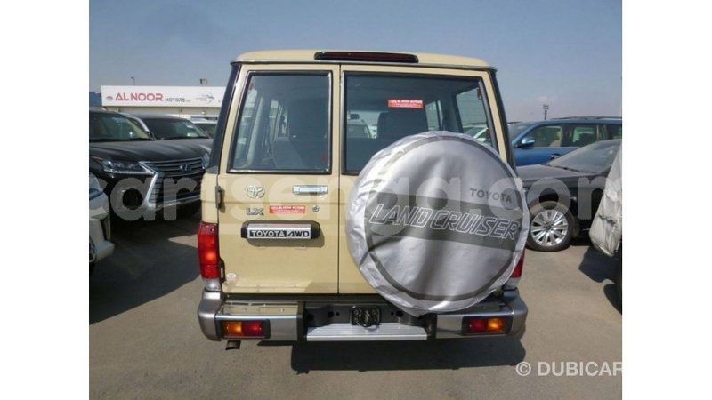 Big with watermark toyota land cruiser hhohho import dubai 15173
