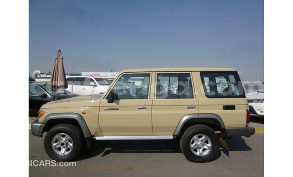 Buy Import Toyota Land Cruiser Beige Car in Import - Dubai in Hhohho Buy Import Toyota Land Cruiser Beige Car in Import - Dubai in Hhohho