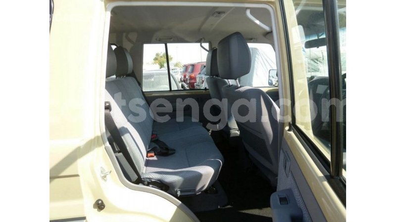 Big with watermark toyota land cruiser hhohho import dubai 15173