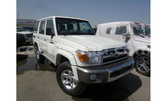 Nunua Imported Toyota Land Cruiser White Gari ndani ya Import - Dubai nchini Hhohho Nunua Imported Toyota Land Cruiser White Gari ndani ya Import - Dubai nchini Hhohho