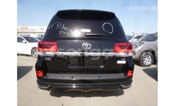 Nunua Imported Toyota Land Cruiser Black Gari ndani ya Import - Dubai nchini Hhohho Nunua Imported Toyota Land Cruiser Black Gari ndani ya Import - Dubai nchini Hhohho