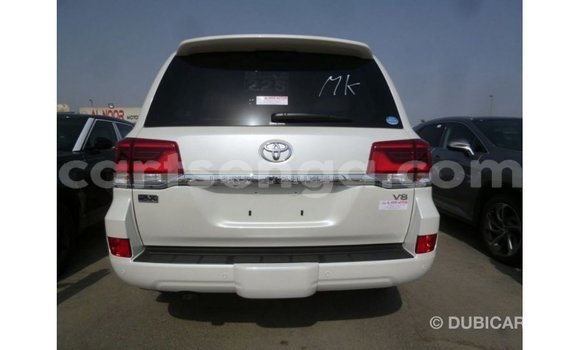 Nunua Imported Toyota Land Cruiser White Gari ndani ya Import - Dubai nchini Hhohho Nunua Imported Toyota Land Cruiser White Gari ndani ya Import - Dubai nchini Hhohho