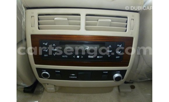 Nunua Imported Toyota Land Cruiser White Gari ndani ya Import - Dubai nchini Hhohho Nunua Imported Toyota Land Cruiser White Gari ndani ya Import - Dubai nchini Hhohho