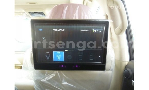 Nunua Imported Toyota Land Cruiser White Gari ndani ya Import - Dubai nchini Hhohho Nunua Imported Toyota Land Cruiser White Gari ndani ya Import - Dubai nchini Hhohho