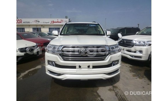 Nunua Imported Toyota Land Cruiser White Gari ndani ya Import - Dubai nchini Hhohho Nunua Imported Toyota Land Cruiser White Gari ndani ya Import - Dubai nchini Hhohho