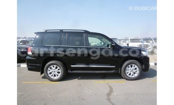 Nunua Imported Toyota Land Cruiser Black Gari ndani ya Import - Dubai nchini Hhohho Nunua Imported Toyota Land Cruiser Black Gari ndani ya Import - Dubai nchini Hhohho