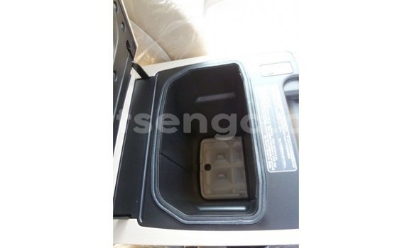 Nunua Imported Toyota Land Cruiser Black Gari ndani ya Import - Dubai nchini Hhohho Nunua Imported Toyota Land Cruiser Black Gari ndani ya Import - Dubai nchini Hhohho