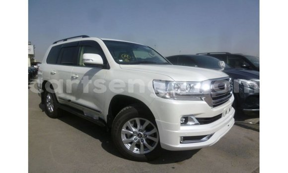 Buy Import Toyota Land Cruiser White Car in Import - Dubai in Hhohho Buy Import Toyota Land Cruiser White Car in Import - Dubai in Hhohho