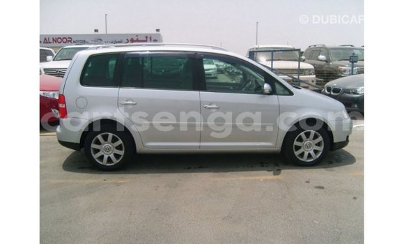 Acheter Import Voiture Volkswagen Touran Autre à Import - Dubai, Hhohho Acheter Import Voiture Volkswagen Touran Autre à Import - Dubai, Hhohho