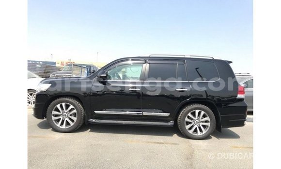 Nunua Imported Toyota Land Cruiser Black Gari ndani ya Import - Dubai nchini Hhohho Nunua Imported Toyota Land Cruiser Black Gari ndani ya Import - Dubai nchini Hhohho