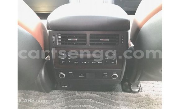 Nunua Imported Toyota Land Cruiser Black Gari ndani ya Import - Dubai nchini Hhohho Nunua Imported Toyota Land Cruiser Black Gari ndani ya Import - Dubai nchini Hhohho