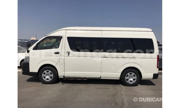 Acheter Import Voiture Toyota Hiace Blanc à Import - Dubai, Hhohho Acheter Import Voiture Toyota Hiace Blanc à Import - Dubai, Hhohho