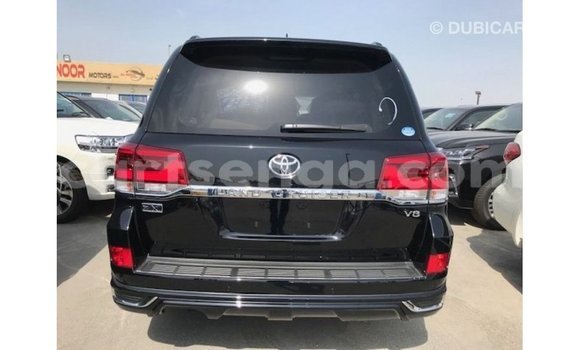 Nunua Imported Toyota Land Cruiser Black Gari ndani ya Import - Dubai nchini Hhohho Nunua Imported Toyota Land Cruiser Black Gari ndani ya Import - Dubai nchini Hhohho