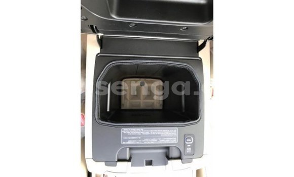 Nunua Imported Toyota Land Cruiser Black Gari ndani ya Import - Dubai nchini Hhohho Nunua Imported Toyota Land Cruiser Black Gari ndani ya Import - Dubai nchini Hhohho