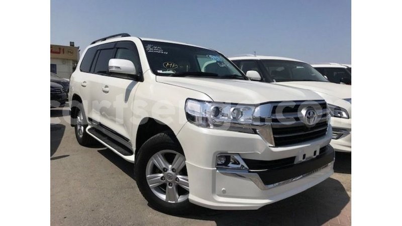 Big with watermark toyota land cruiser hhohho import dubai 15203
