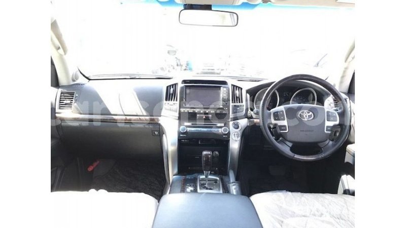 Big with watermark toyota land cruiser hhohho import dubai 15203