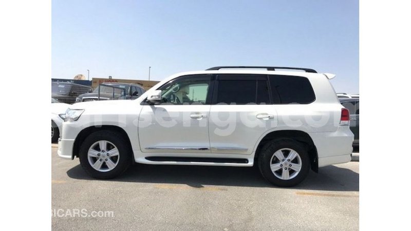 Big with watermark toyota land cruiser hhohho import dubai 15203