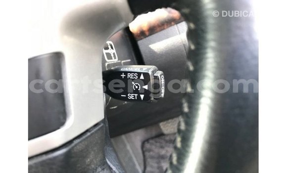 Acheter Import Voiture Toyota Land Cruiser Blanc à Import - Dubai, Hhohho Acheter Import Voiture Toyota Land Cruiser Blanc à Import - Dubai, Hhohho