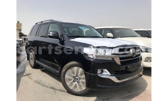 Nunua Imported Toyota Land Cruiser Black Gari ndani ya Import - Dubai nchini Hhohho Nunua Imported Toyota Land Cruiser Black Gari ndani ya Import - Dubai nchini Hhohho