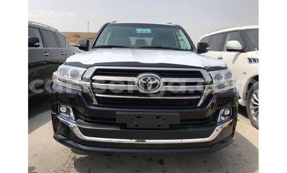Nunua Imported Toyota Land Cruiser Black Gari ndani ya Import - Dubai nchini Hhohho Nunua Imported Toyota Land Cruiser Black Gari ndani ya Import - Dubai nchini Hhohho