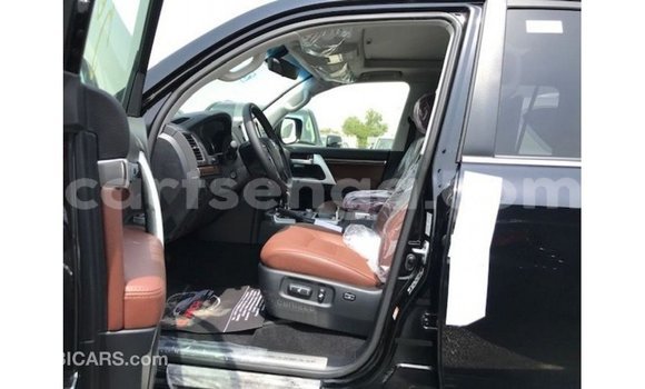 Nunua Imported Toyota Land Cruiser Black Gari ndani ya Import - Dubai nchini Hhohho Nunua Imported Toyota Land Cruiser Black Gari ndani ya Import - Dubai nchini Hhohho