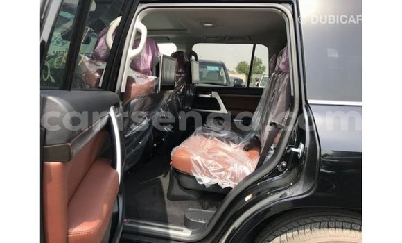 Nunua Imported Toyota Land Cruiser Black Gari ndani ya Import - Dubai nchini Hhohho Nunua Imported Toyota Land Cruiser Black Gari ndani ya Import - Dubai nchini Hhohho