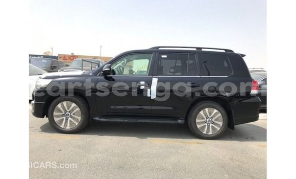 Nunua Imported Toyota Land Cruiser Black Gari ndani ya Import - Dubai nchini Hhohho Nunua Imported Toyota Land Cruiser Black Gari ndani ya Import - Dubai nchini Hhohho