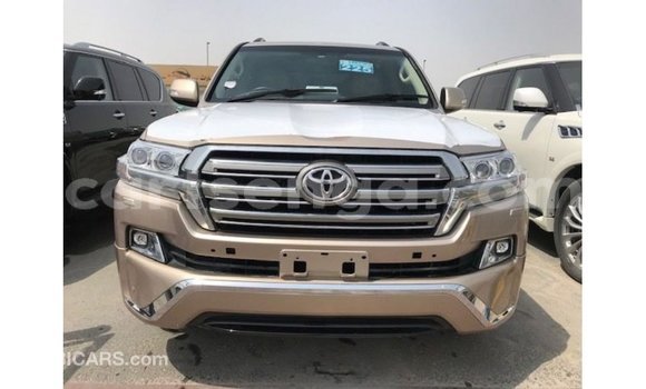 Acheter Import Voiture Toyota Land Cruiser Autre à Import - Dubai, Hhohho Acheter Import Voiture Toyota Land Cruiser Autre à Import - Dubai, Hhohho