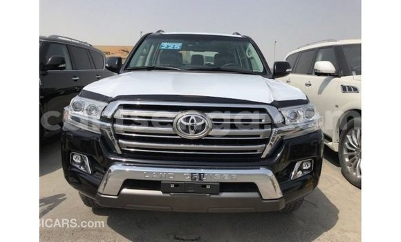 Acheter Import Voiture Toyota Land Cruiser Noir à Import - Dubai, Hhohho Acheter Import Voiture Toyota Land Cruiser Noir à Import - Dubai, Hhohho