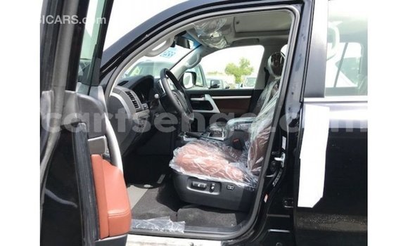 Acheter Import Voiture Toyota Land Cruiser Noir à Import - Dubai, Hhohho Acheter Import Voiture Toyota Land Cruiser Noir à Import - Dubai, Hhohho