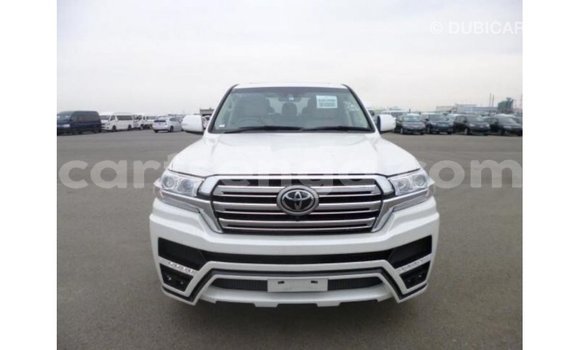 Nunua Imported Toyota Land Cruiser White Gari ndani ya Import - Dubai nchini Hhohho Nunua Imported Toyota Land Cruiser White Gari ndani ya Import - Dubai nchini Hhohho