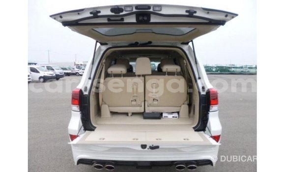 Nunua Imported Toyota Land Cruiser White Gari ndani ya Import - Dubai nchini Hhohho Nunua Imported Toyota Land Cruiser White Gari ndani ya Import - Dubai nchini Hhohho